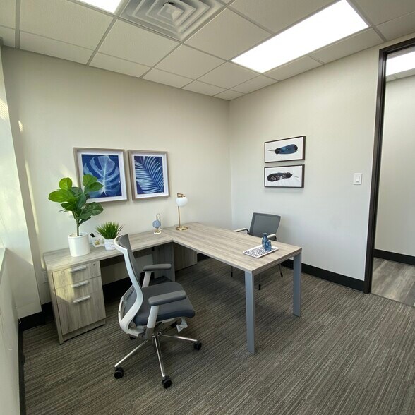 More Photos Of 3029 S Sherwood Forest Blvd, Baton Rouge Loft Creative Space For Sale