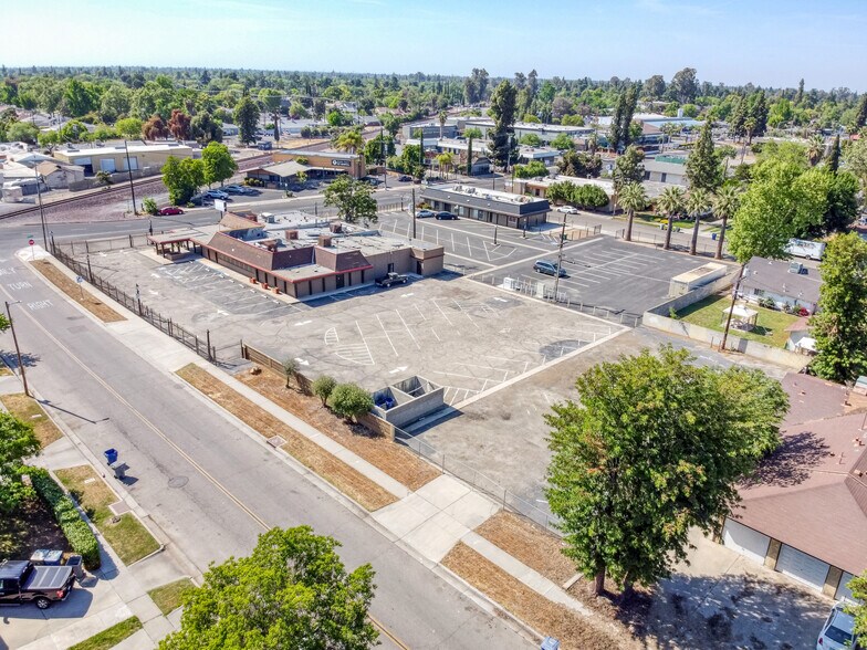 More Photos Of 2814 N Maroa Ave, Fresno General Retail For Sale