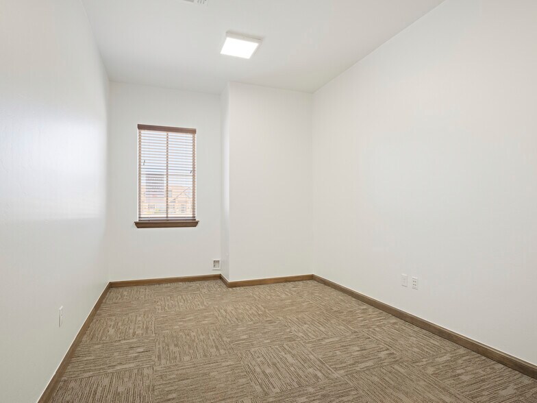 More Photos Of 1111 Magnolia Ct, Moore Unknown For Lease