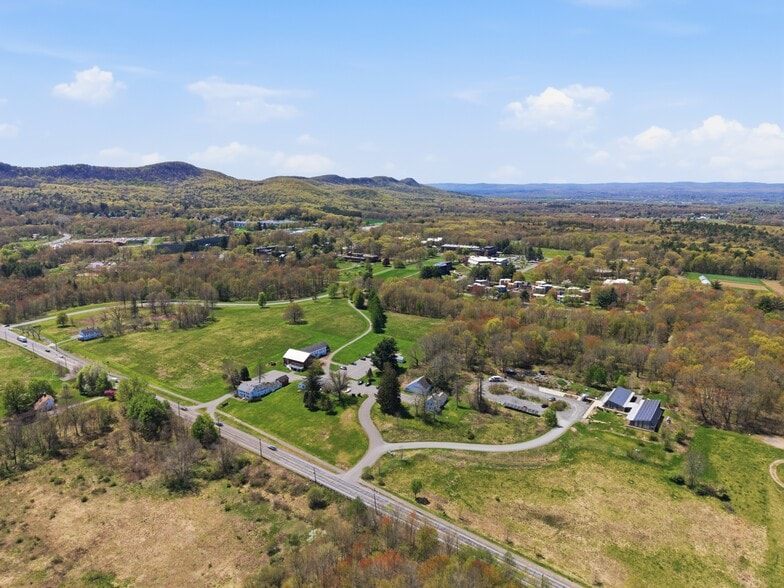 More Photos Of 893 West St, Amherst Schools For Sale