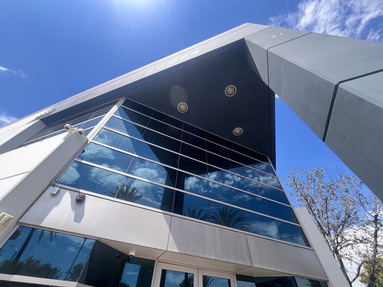 More Photos Of 5555 Ontario Mills Pky, Ontario Warehouse For Sale