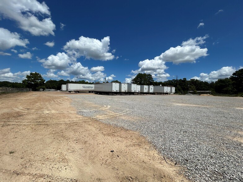 More Photos Of 400 Childre Rd, Pearl Truck Terminal For Lease