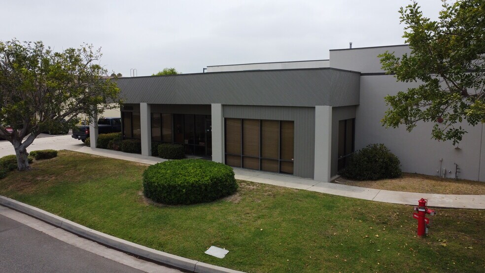 More Photos Of 10814 Los Vaqueros Cir, Los Alamitos Warehouse For Lease