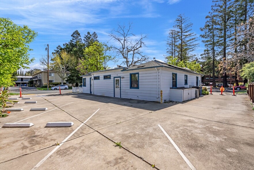 More Photos Of 2291 Pacheco St, Concord Medical For Lease