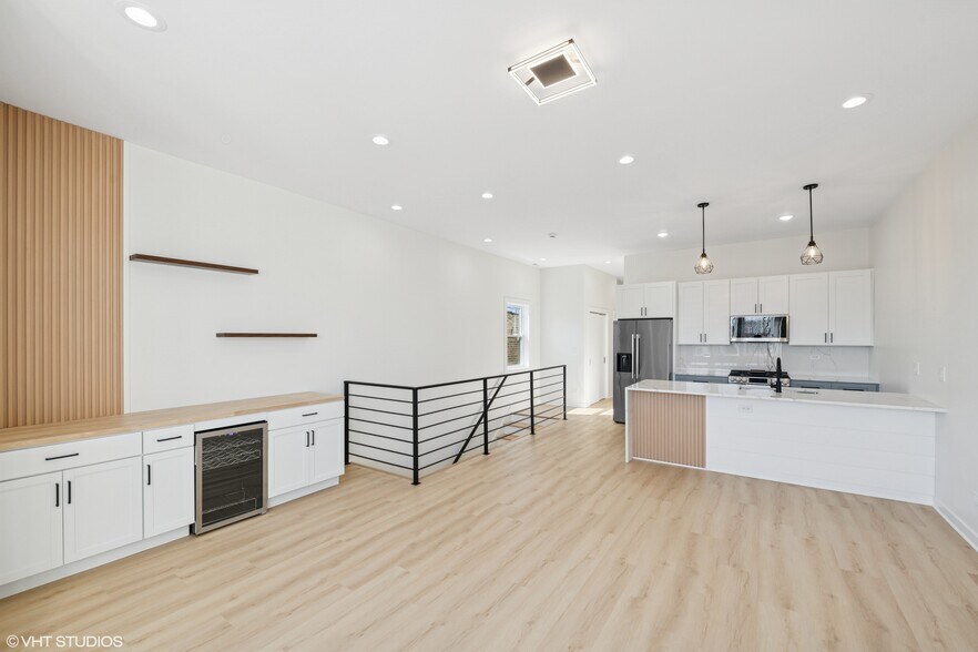 More Photos Of 3616 W Polk St, Chicago Apartments For Sale