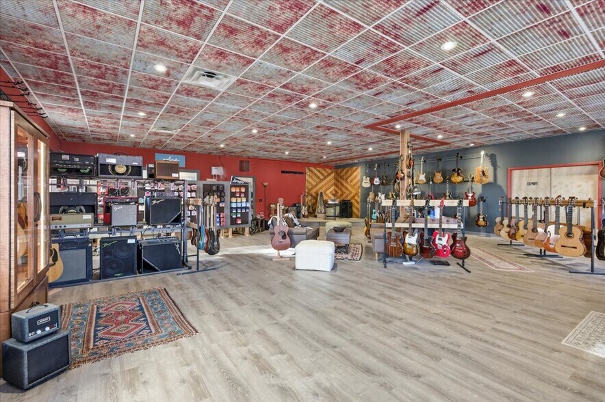 More Photos Of 1889 Williston Rd, South Burlington Loft Creative Space For Sale