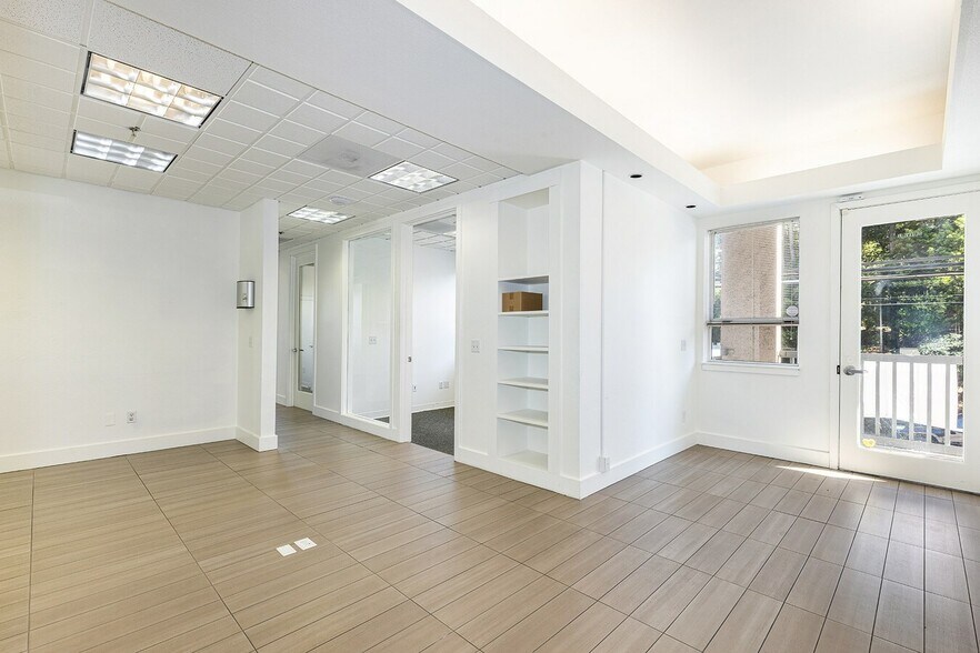 More Photos Of 7300 Healdsburg Ave, Sebastopol Office For Sale