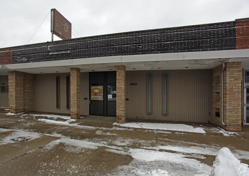 More Photos Of 19900 Harper Ave, Harper Woods Unknown For Lease