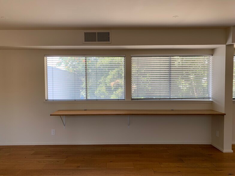 More Photos Of 926 Emerson St, Palo Alto Freestanding For Lease
