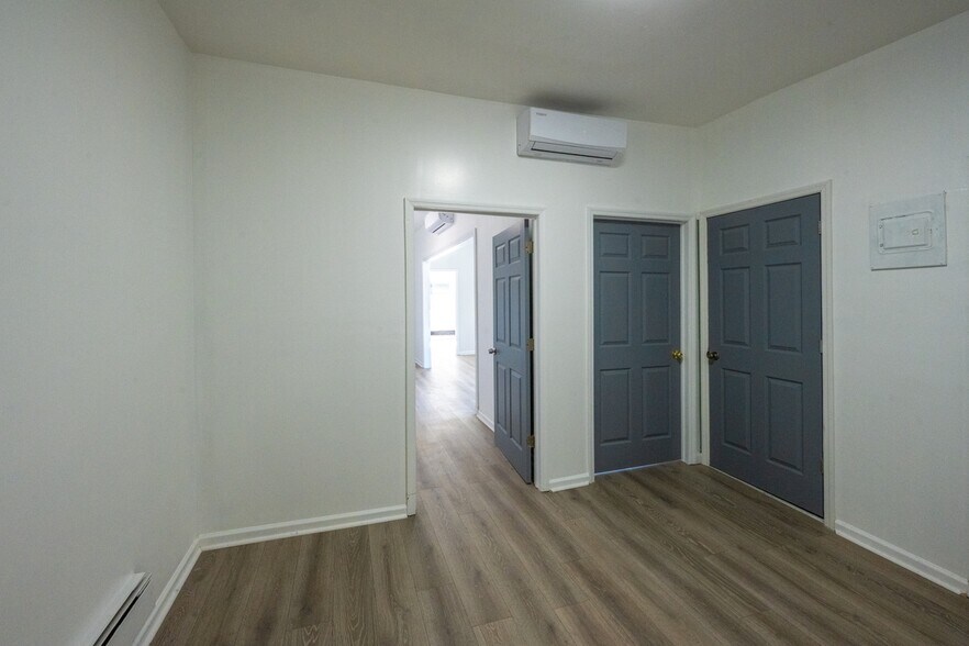 More Photos Of 11801 Liberty Ave, Jamaica Storefront Retail Residential For Lease