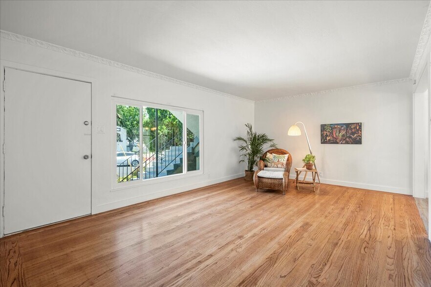 More Photos Of 2231 E 28th St, Oakland Apartments For Sale