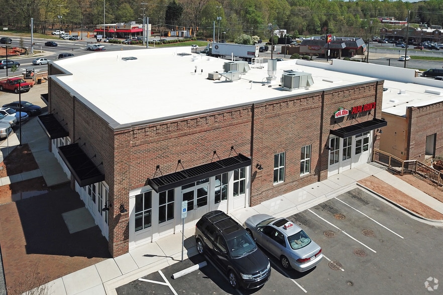 More Photos Of 803-809 S Main St, Kernersville Storefront For Lease