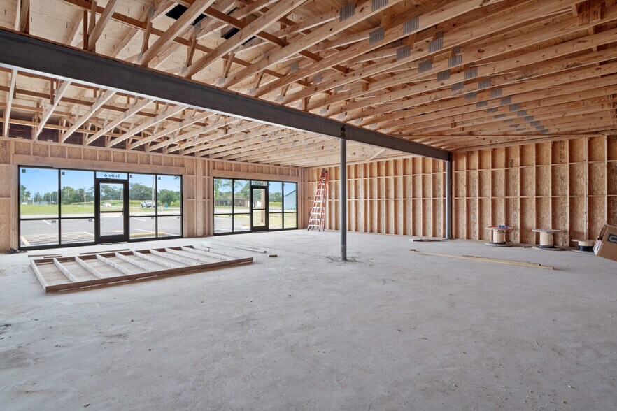 More Photos Of 1219 E Cedar St, New Baden Storefront Retail Office For Sale