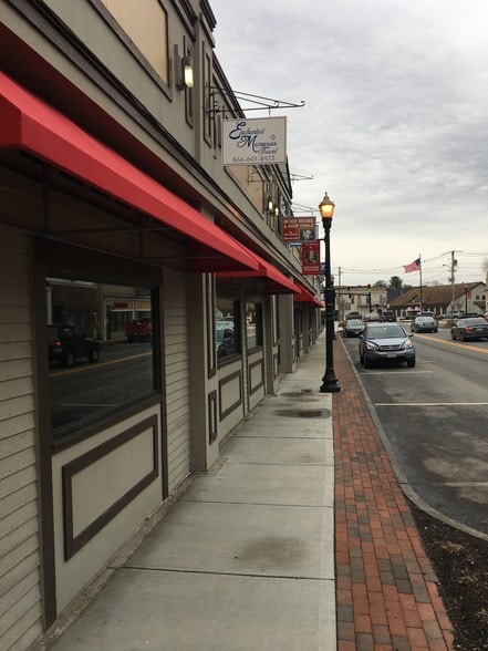 More Photos Of 13-25 Main St, Franklin Restaurant For Lease