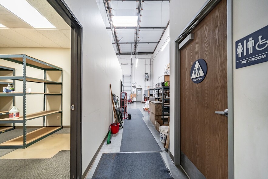 More Photos Of 9935-9959 Muirlands Blvd, Irvine Showroom For Sale