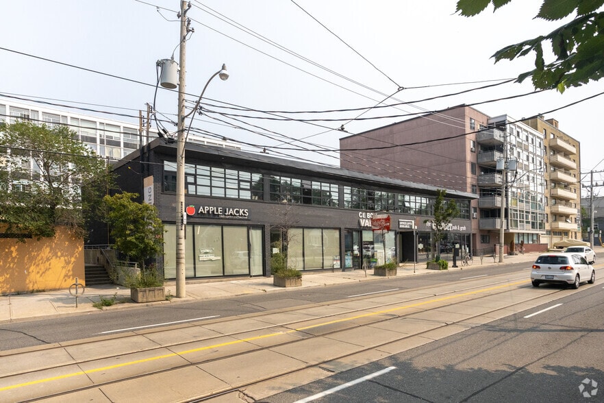 Primary Photo Of 668-678 Kingston Rd, Toronto Storefront Retail Office For Lease