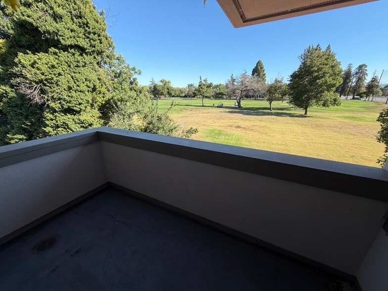 More Photos Of 1570 Oakland Rd, San Jose Research And Development For Sale