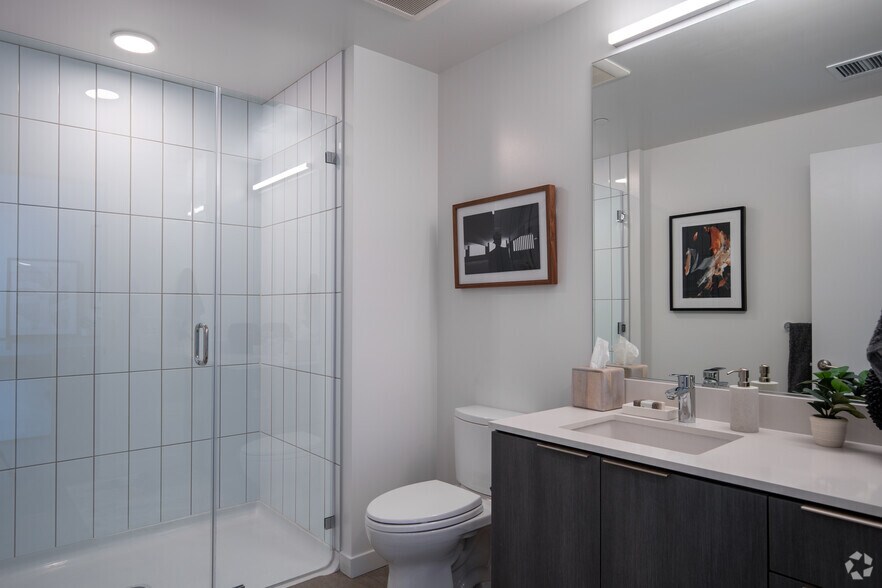 More Photos Of 300 24th St, Oakland Multifamily For Sale