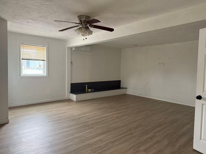 More Photos Of 42-52 Federal ave, Quincy Manufacturing For Sale