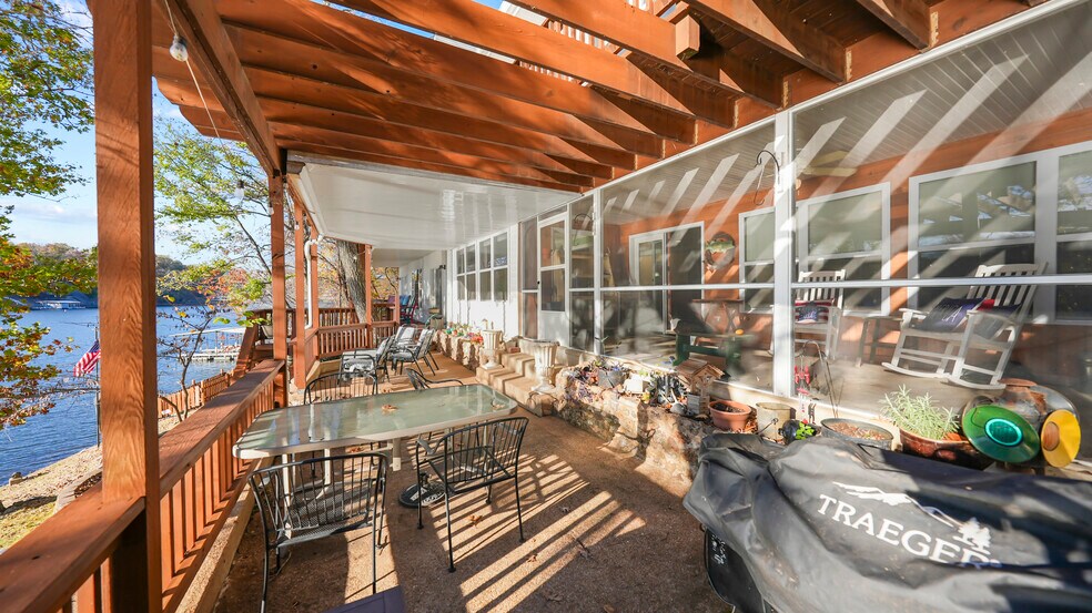 More Photos Of 1117 Dogwood Rd, Lake Ozark Multifamily For Sale