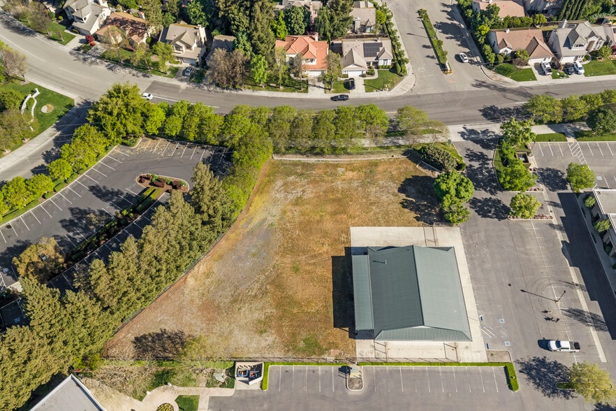 More Photos Of 3404 Shadowbrook Dr, Stockton Storefront Retail Office For Lease