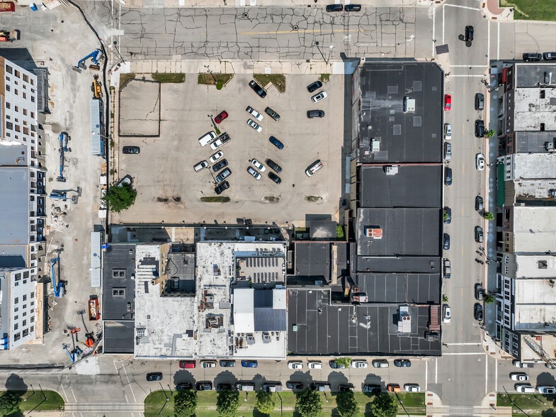 More Photos Of 5522 6th Ave, Kenosha Restaurant For Sale