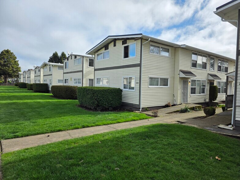 Primary Photo Of 255 Beech St, Longview Apartments For Sale