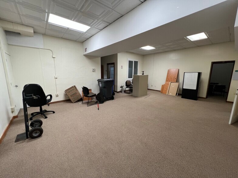 More Photos Of 499-500 Grotto St N, Saint Paul Loft Creative Space For Sale