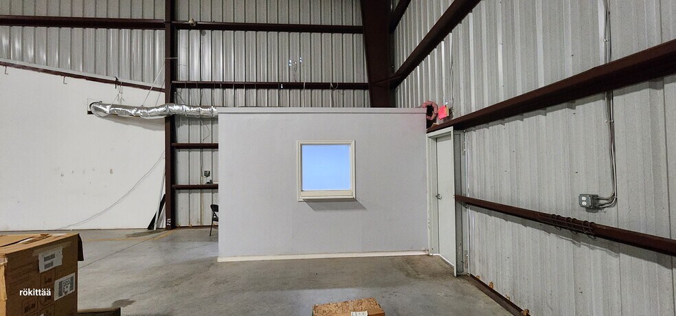 More Photos Of 616 Rankin Cir N, Houston Warehouse For Lease
