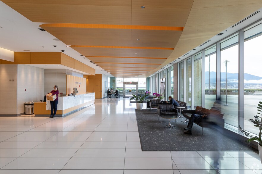 More Photos Of 200 Granville St, Vancouver Office For Sale