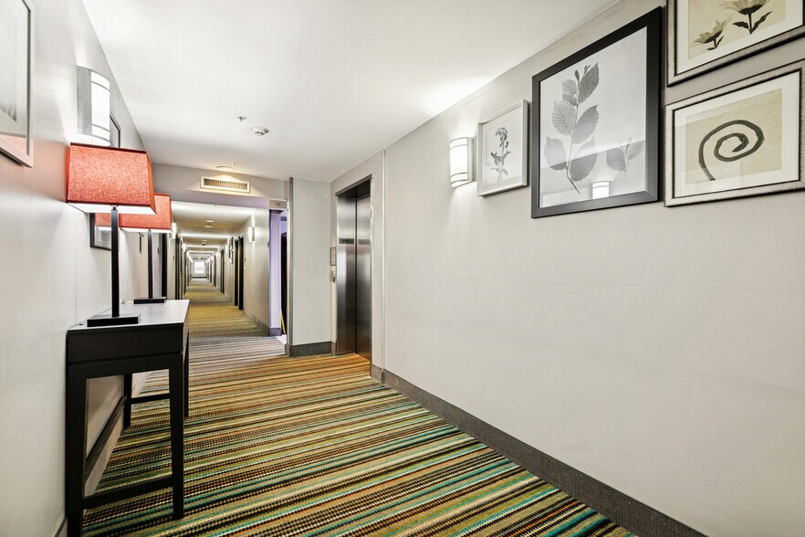 More Photos Of 130 Holiday Blvd, Covington Hotel For Sale