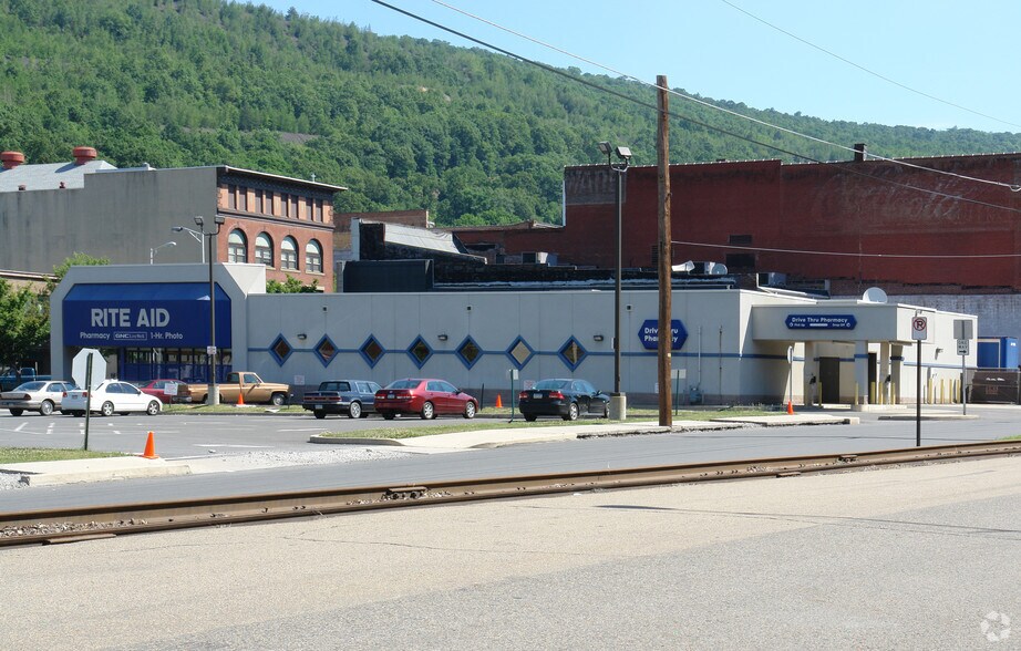 Primary Photo Of 26 W Independence St, Shamokin Drugstore For Sale