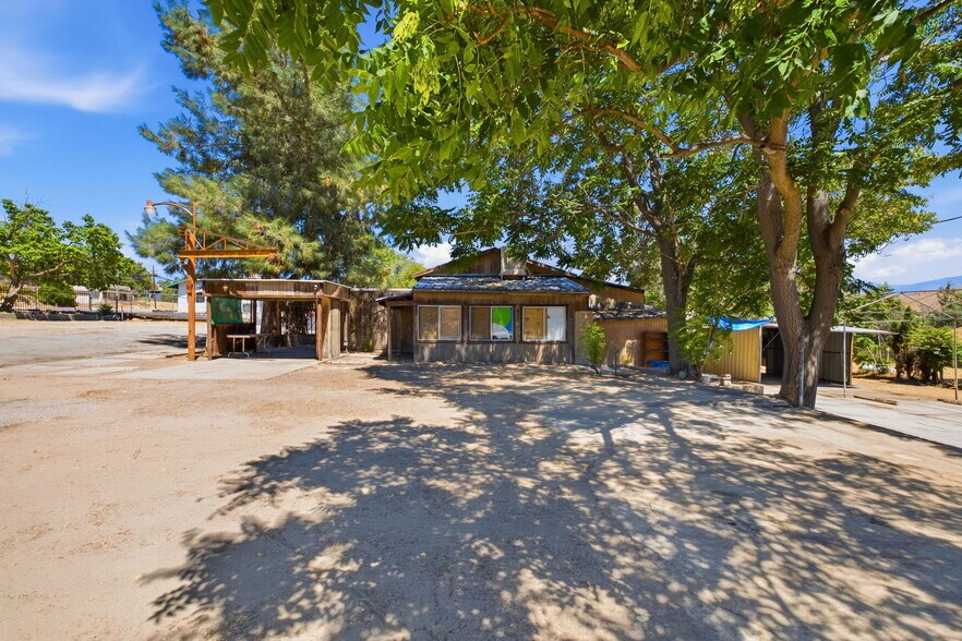 More Photos Of 1 Lakeview Dr, Wofford Heights Light Distribution For Sale