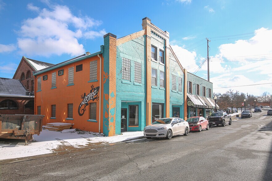 More Photos Of 130-148 Penn Ave, Salem Storefront Retail Office For Sale