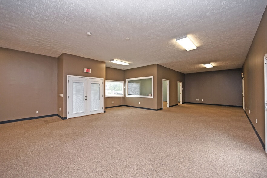 More Photos Of 9101 N Dixie Dr, Dayton Storefront Retail Office For Sale