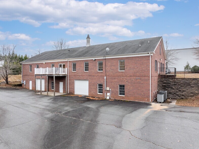 More Photos Of 95 Zion Station Ct, Troy Flex For Sale