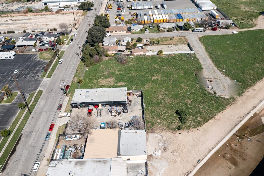 More Photos Of 471 S Allen St, San Bernardino Service For Sale