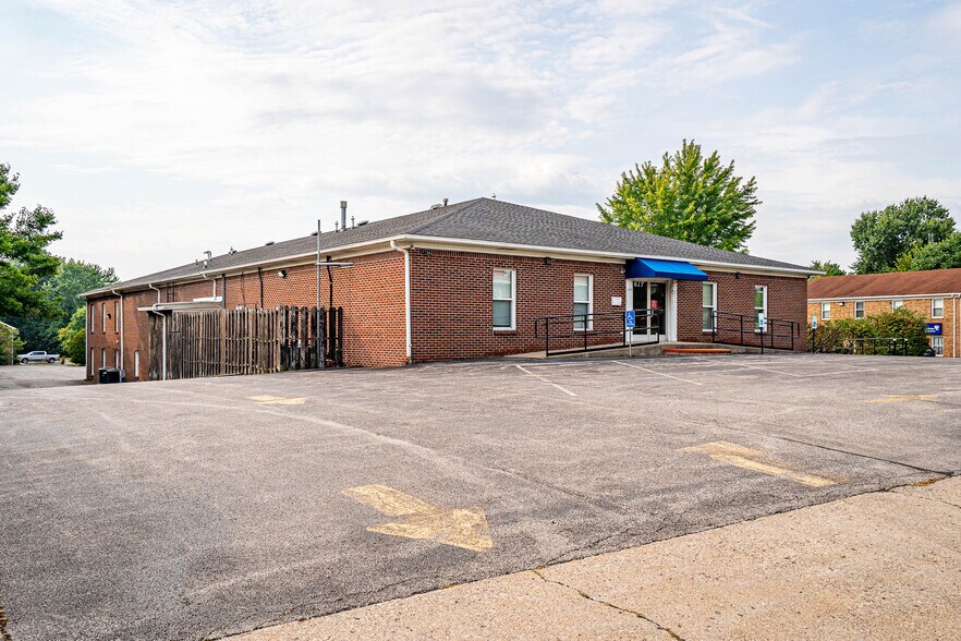 More Photos Of 617 Mulberry St, Elizabethtown Office For Sale
