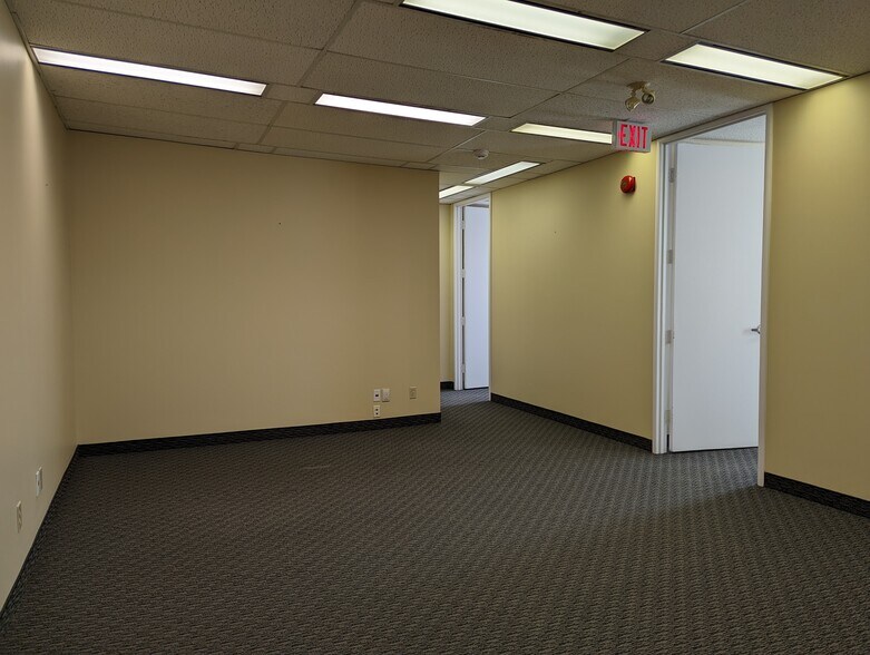 More Photos Of 1150 Morrison Dr, Ottawa Office For Lease