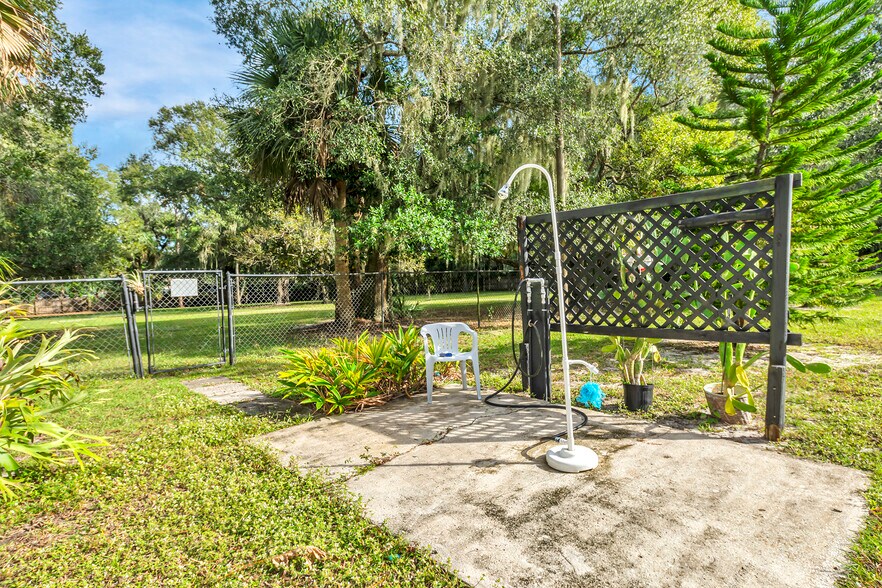 More Photos Of 2575 US Highway 1, Mims Land For Sale