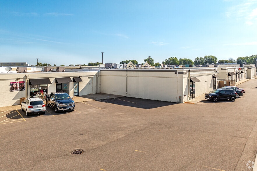 More Photos Of 1201 Robert St S, West Saint Paul Unknown For Lease