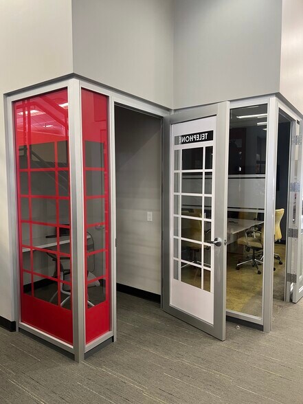 More Photos Of 2901 E 78th St, Bloomington Light Distribution For Sale