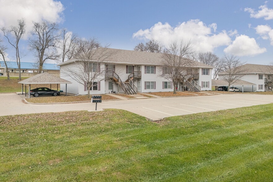 More Photos Of 2301 S Riverside Rd, Saint Joseph Apartments For Sale