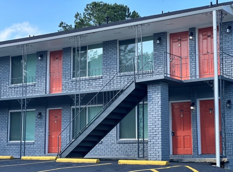 More Photos Of 7778-7780 4th Ave S, Birmingham Apartments For Sale