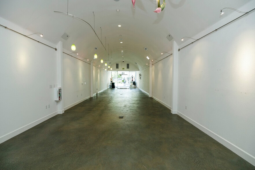 More Photos Of 918 10th St, Modesto Storefront Retail Office For Sale