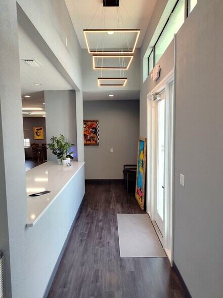 More Photos Of 2625 Stonewood Park Loop, Land O' Lakes Loft Creative Space For Lease