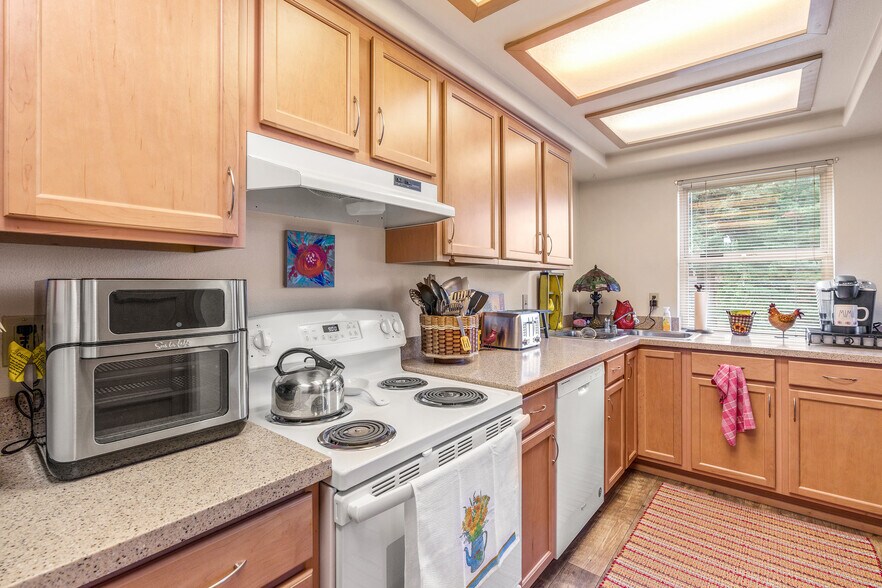 More Photos Of 5911 200th St SW, Lynnwood Apartments For Sale