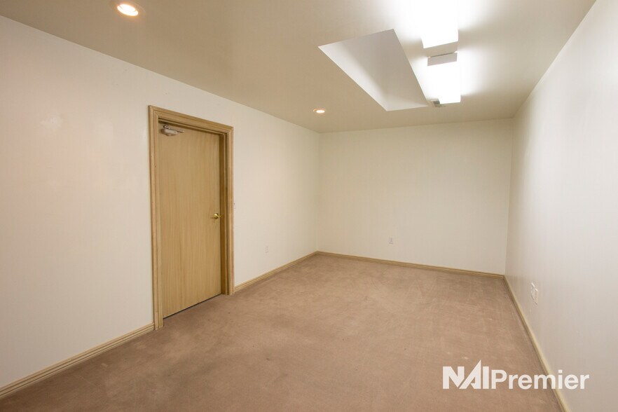More Photos Of 2505 E 3300 S, Salt Lake City Office For Sale