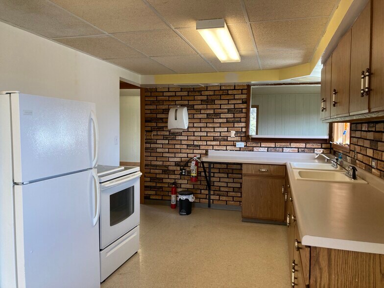 More Photos Of 5215 Rice Lake Rd, Duluth Schools For Lease