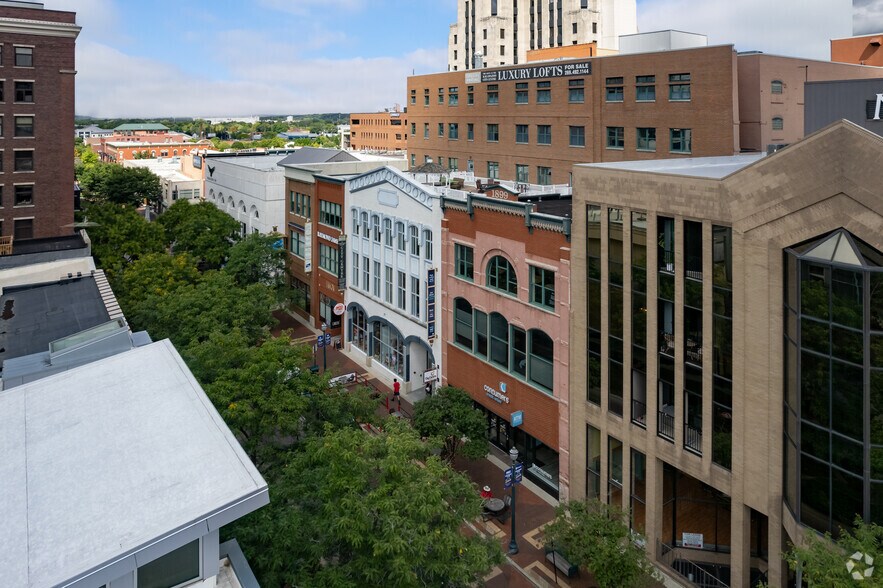 More Photos Of 125 S Kalamazoo Mall, Kalamazoo Apartments For Lease